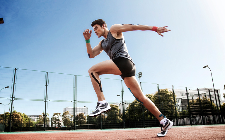 キネシオロジーテープ